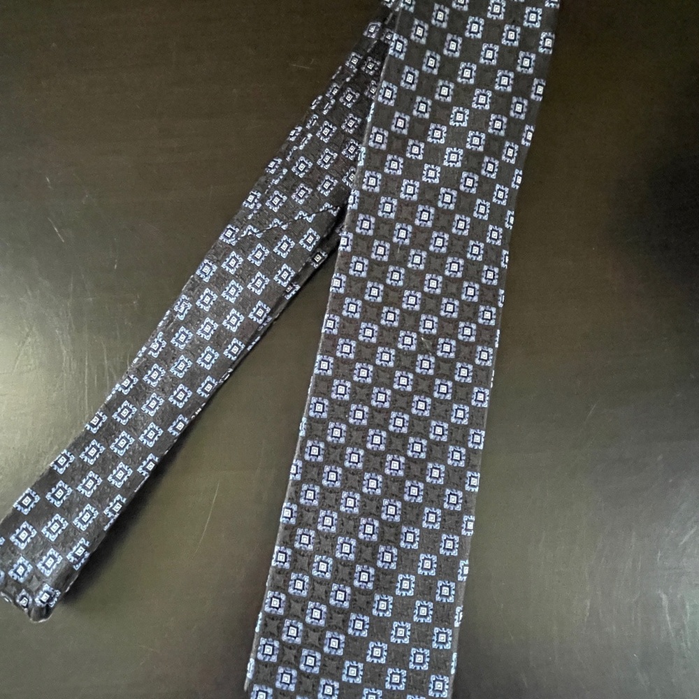 Haggar Black and Blue Geometric Men's Tie